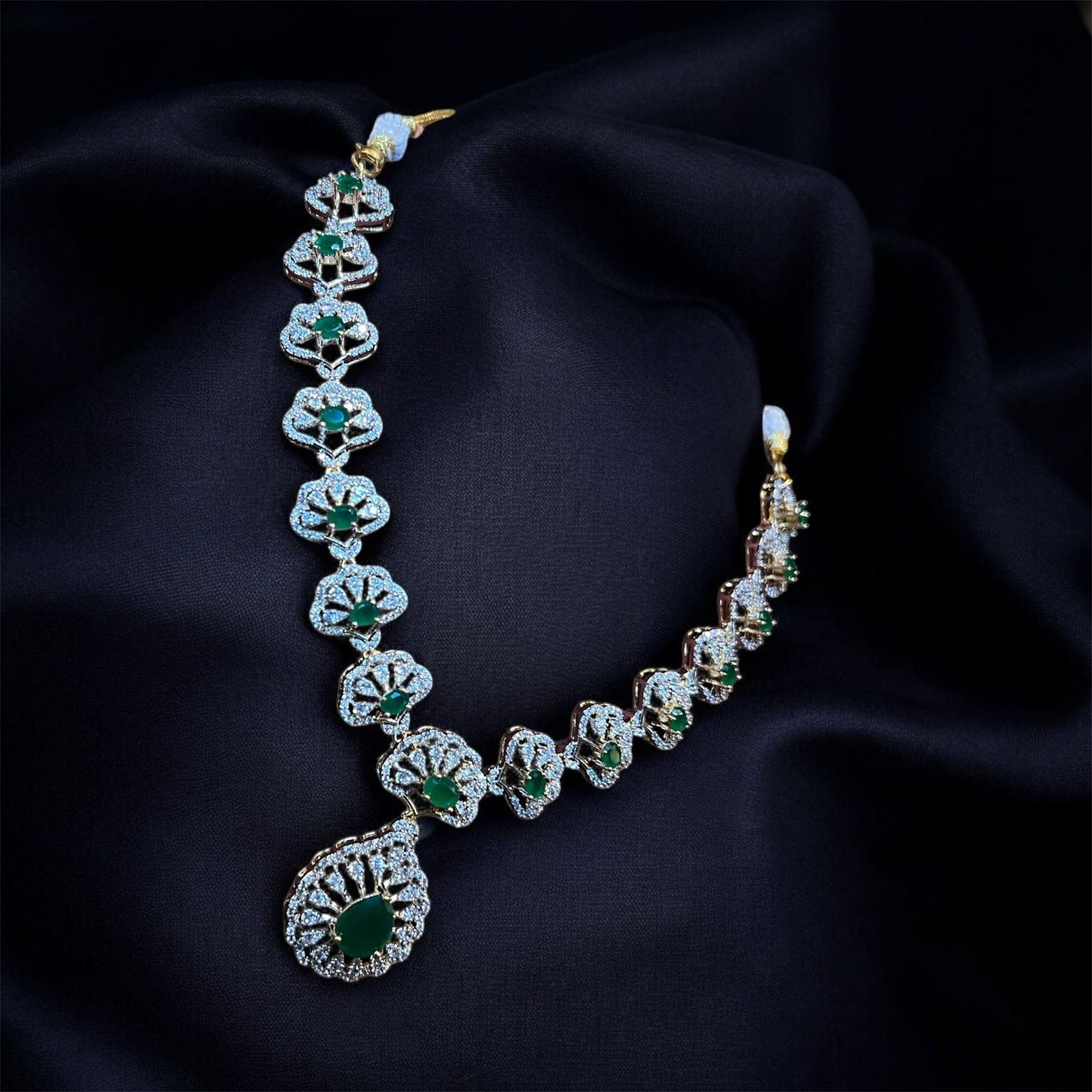 “Royal look, timeless charm"